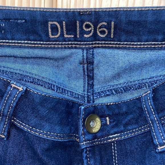 dl1961 Cindy Slim BootCut Jeans Size 28 - Picture 6 of 14